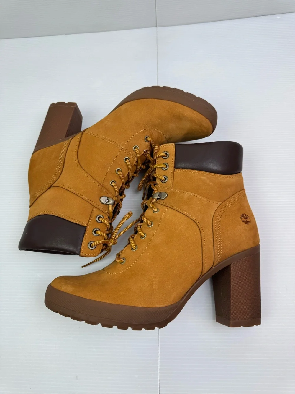 Timberland Camdale Women's 10 Mustard Field Boots Lace-Up Ankle Block Heel A1KD3